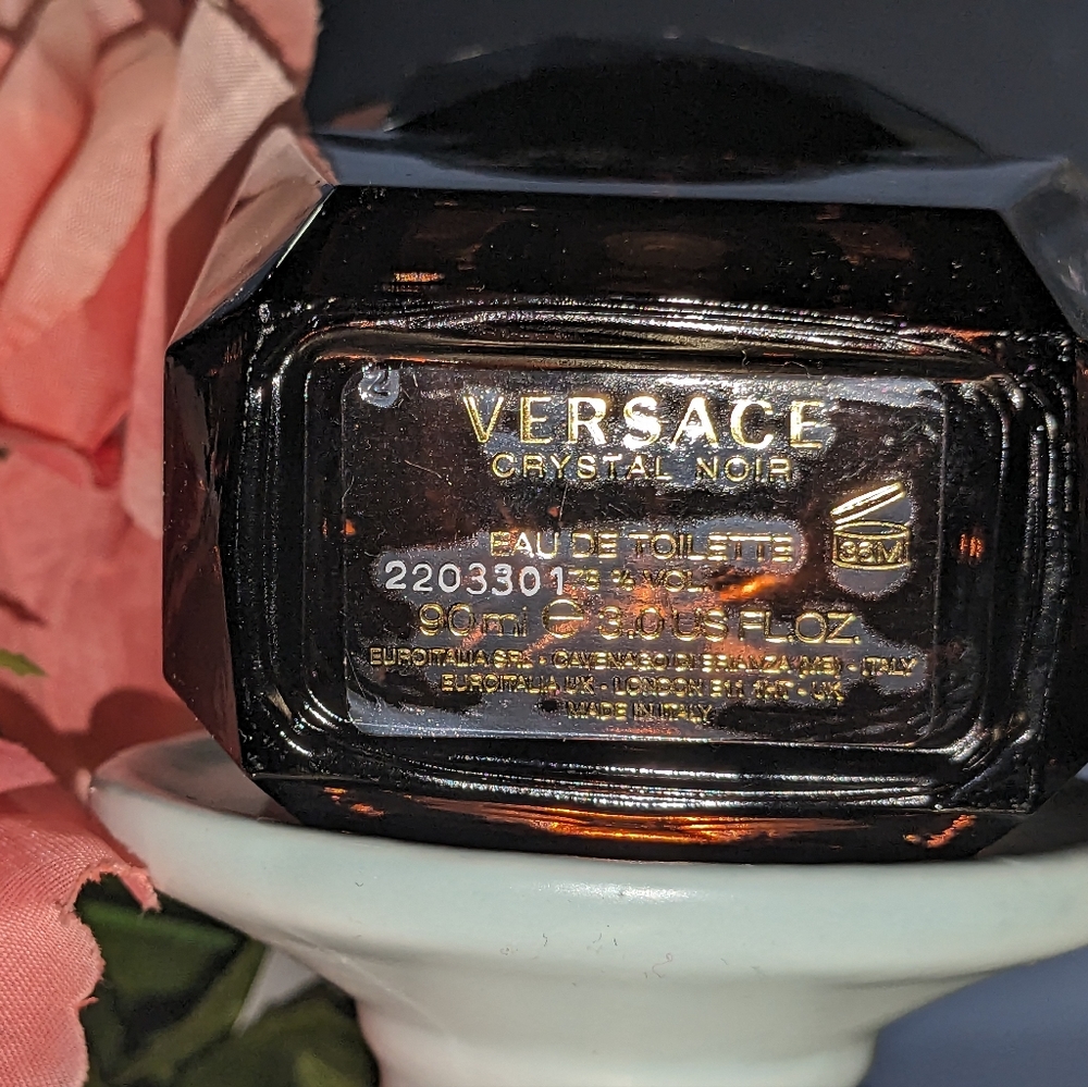 Versace - Picture 3 of 5